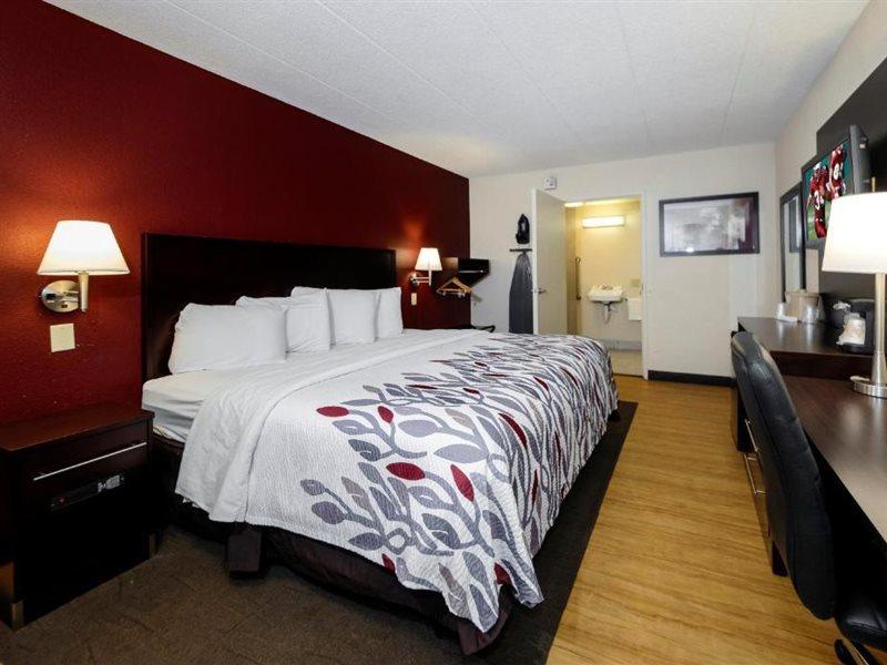 Red Roof Inn Detroit - Трой Екстер'єр фото