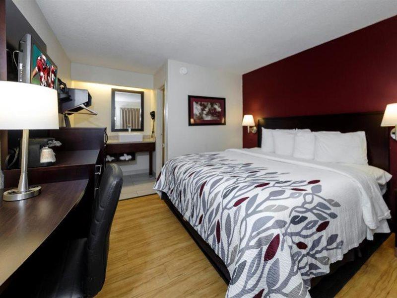 Red Roof Inn Detroit - Трой Екстер'єр фото
