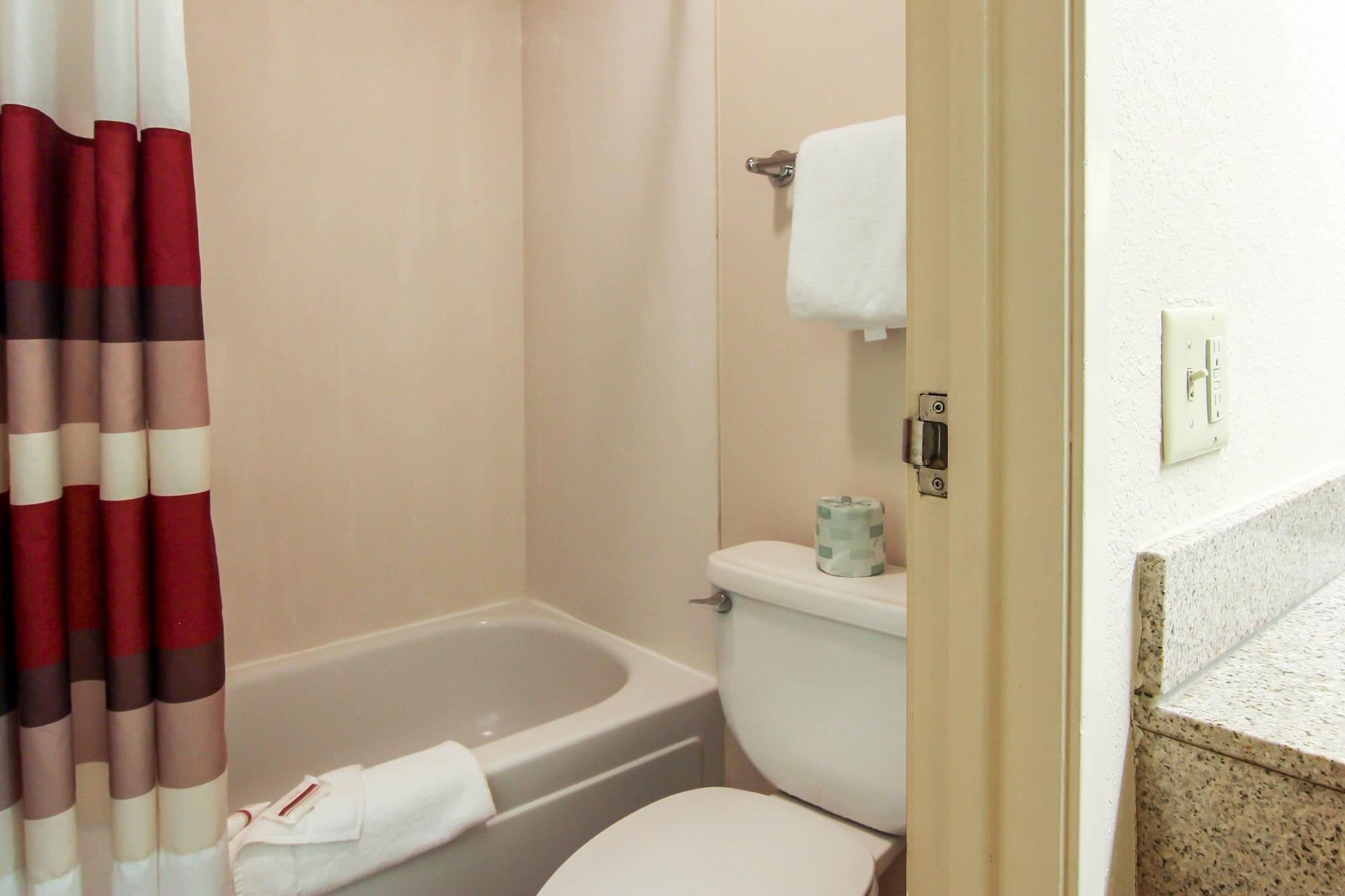 Red Roof Inn Detroit - Трой Екстер'єр фото