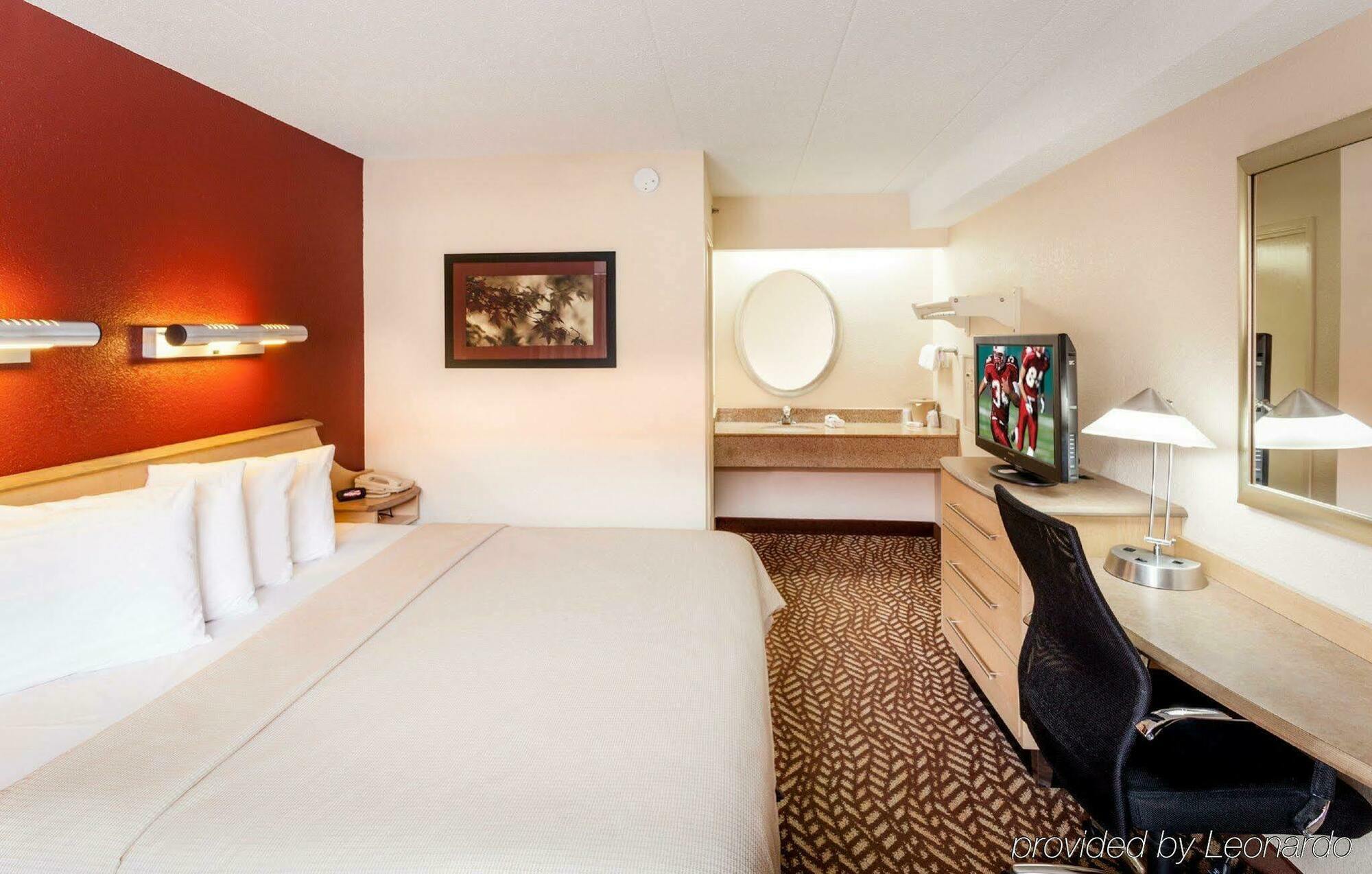 Red Roof Inn Detroit - Трой Екстер'єр фото